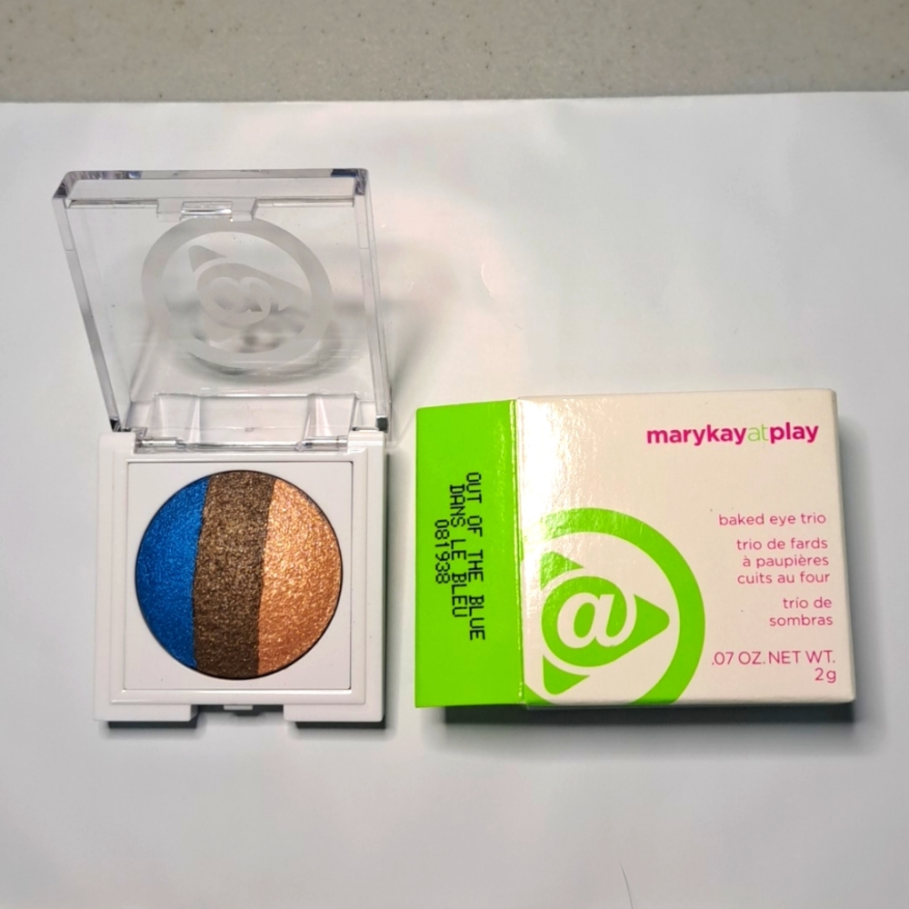 Mary Kay out of the blue baked eye trio